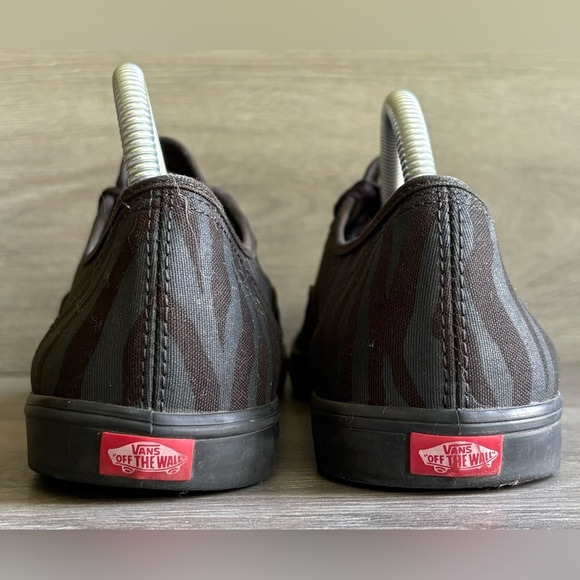 VANS Old Skool Low Top Black Zebra Print Sneakers Men’s 8.5 Women’s 10 - Picture 4 of 7